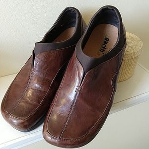 Earth leather loafer